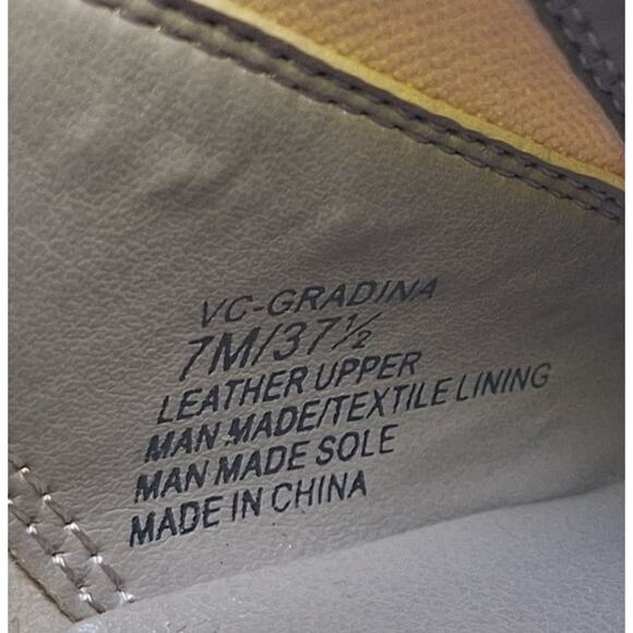 VINCE CAMUTO Gradina Snakeskin Leather Block Heel  Bootie Ankle Boot 7.5 Fall - Picture 3 of 11